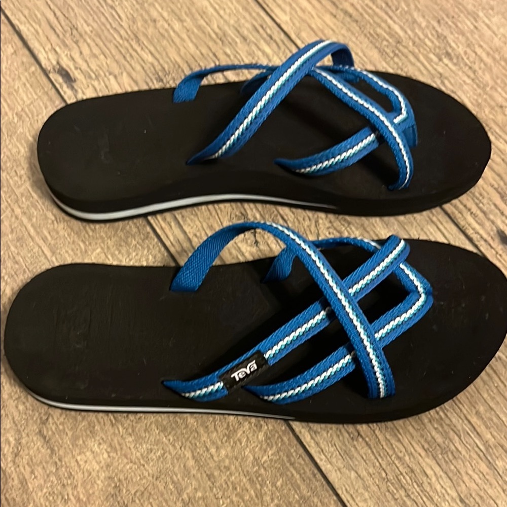 Teva Olawahu Blue and Black Sandals - Picture 5 of 11